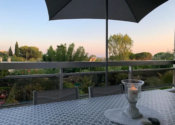 Superbe 2 Pieces Moderne Refait A Neuf, Piscine ! Apartment Antibes